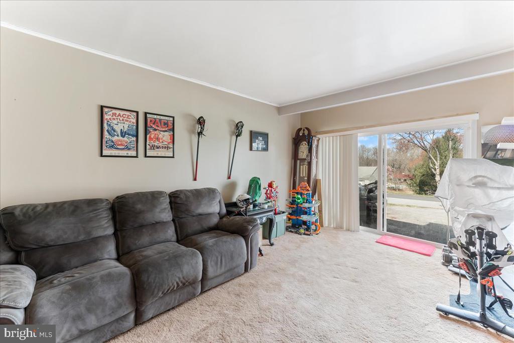 700 MEADOWWOOD LANE