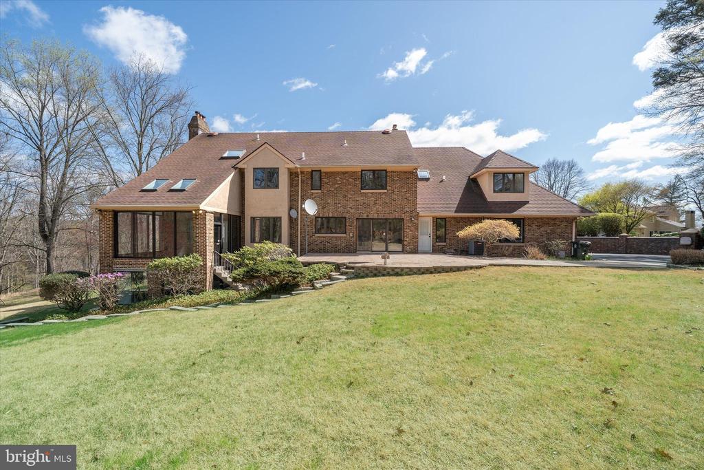 411 HIDDEN VALLEY ROAD