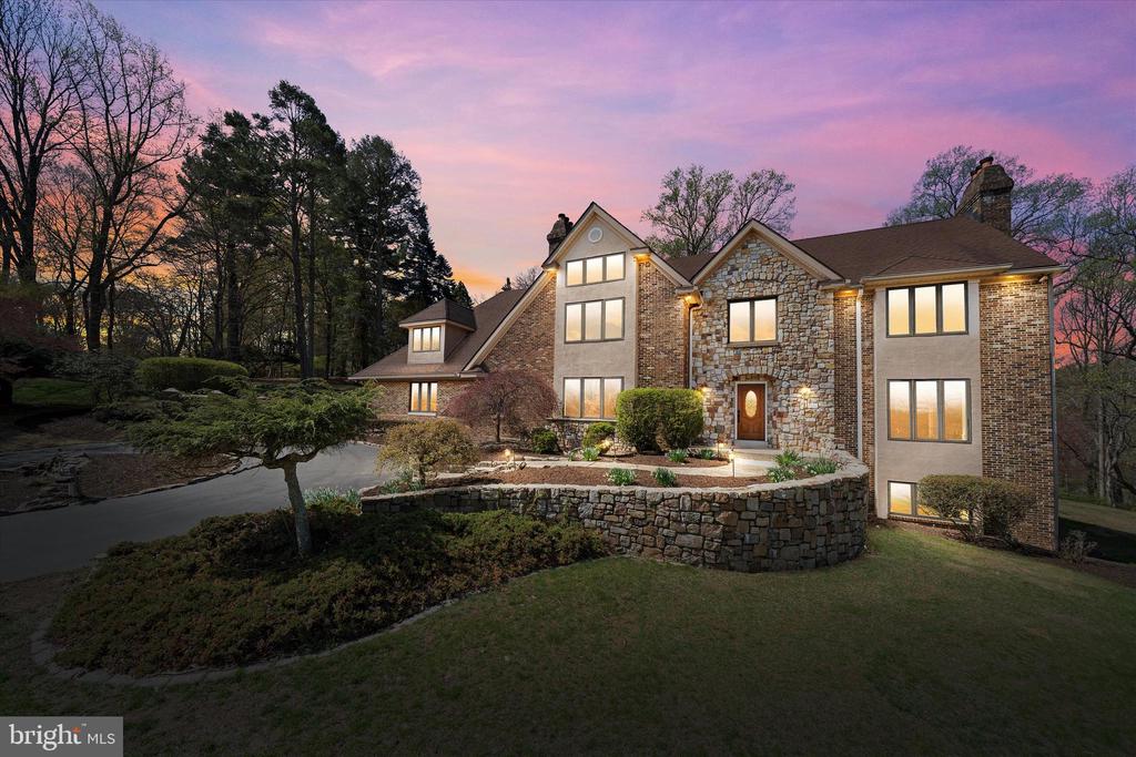 411 HIDDEN VALLEY ROAD