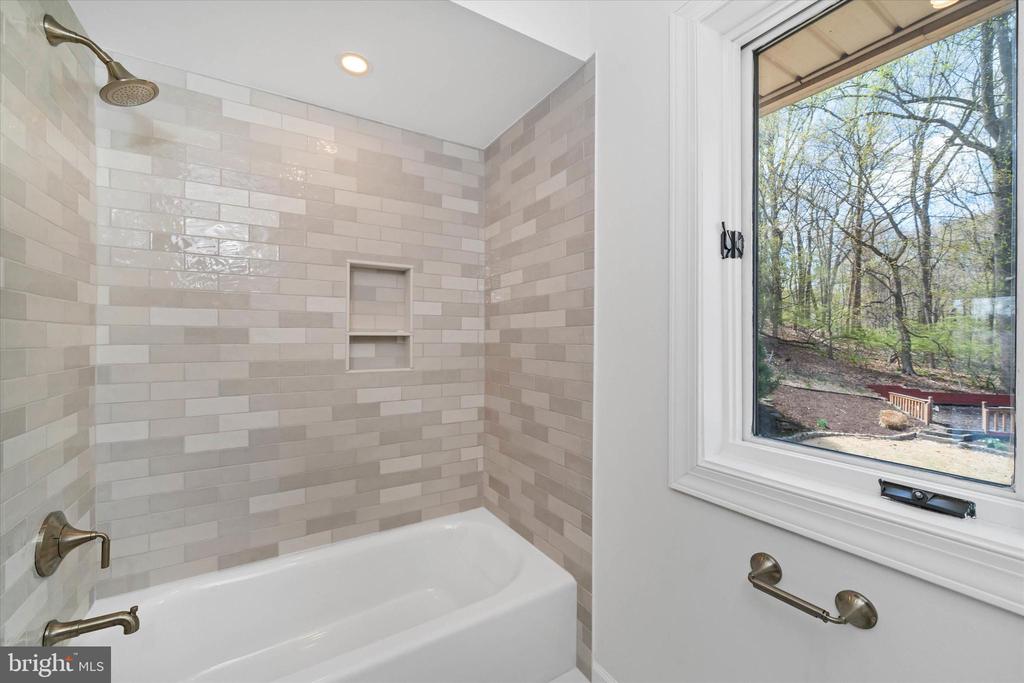 411 HIDDEN VALLEY ROAD