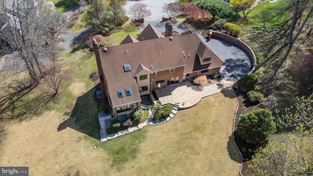 411 HIDDEN VALLEY ROAD