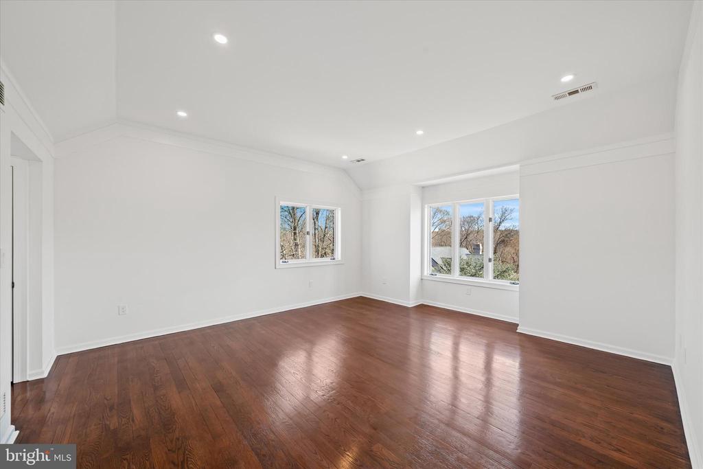 411 HIDDEN VALLEY ROAD