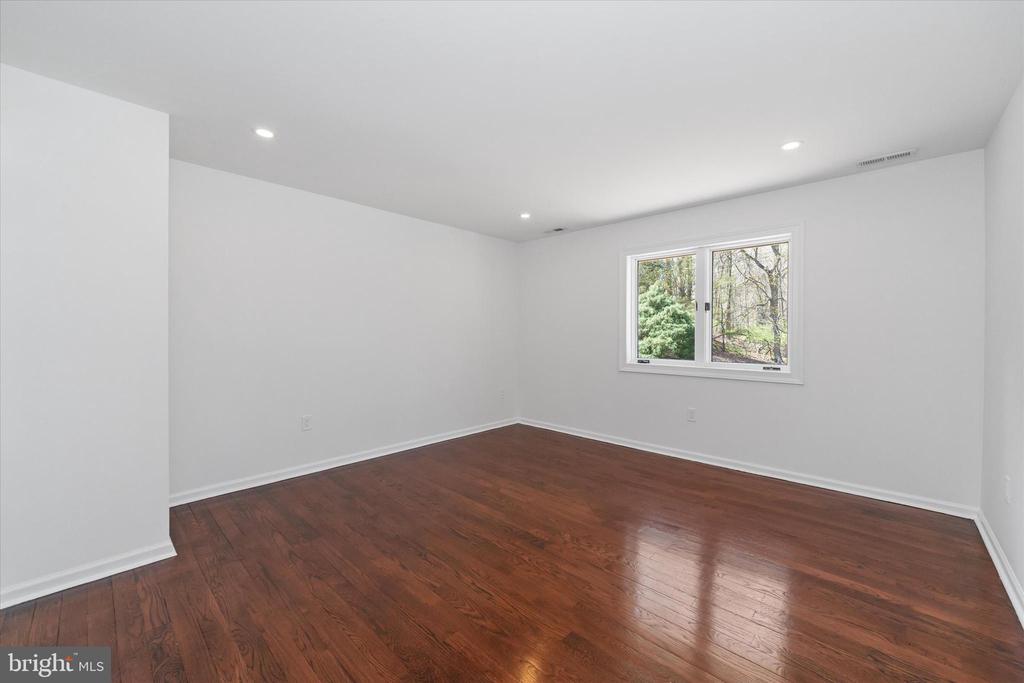 411 HIDDEN VALLEY ROAD