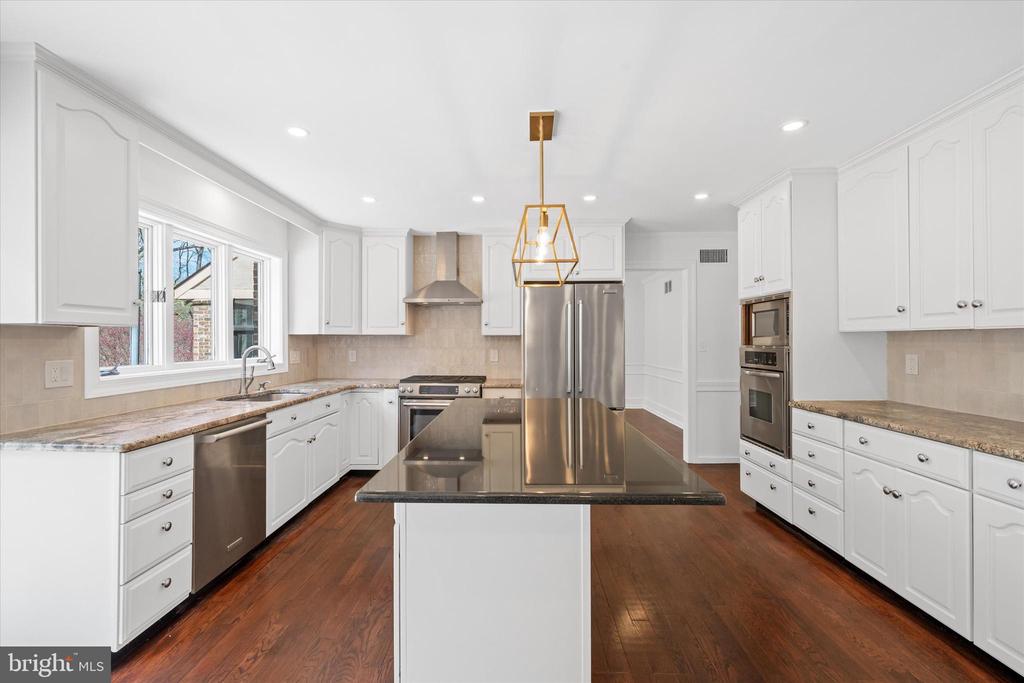411 HIDDEN VALLEY ROAD