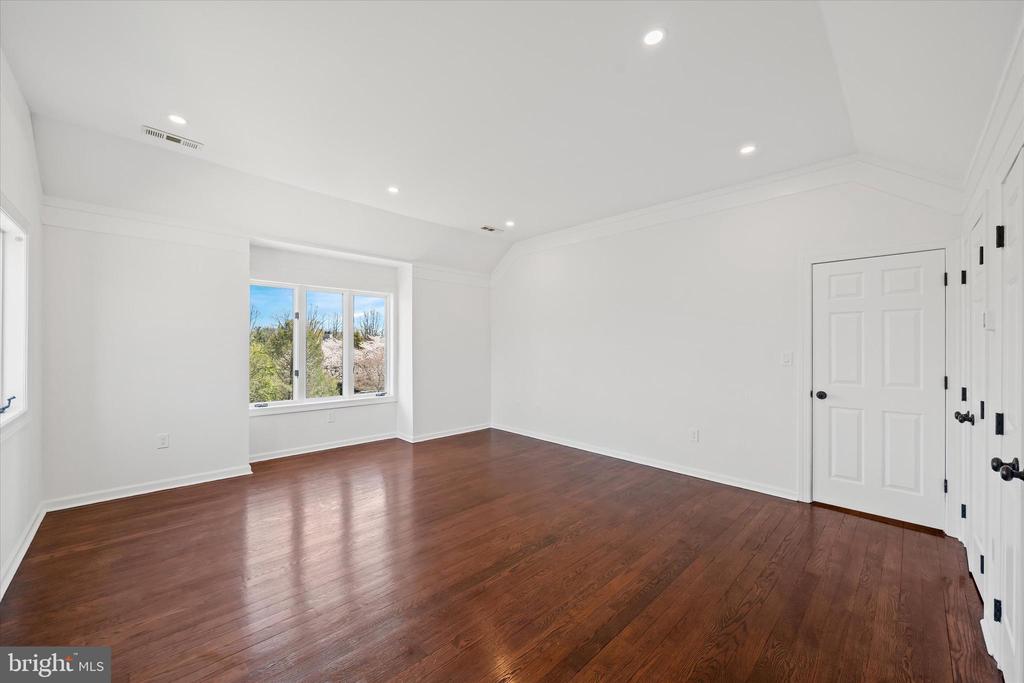 411 HIDDEN VALLEY ROAD