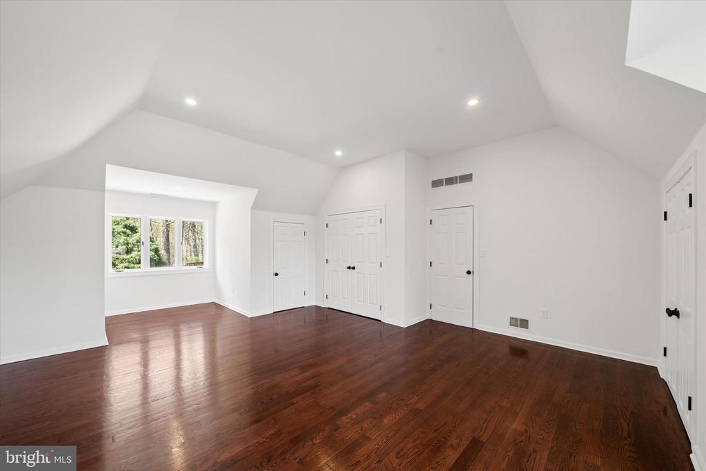 411 HIDDEN VALLEY ROAD