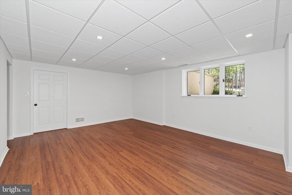 411 HIDDEN VALLEY ROAD
