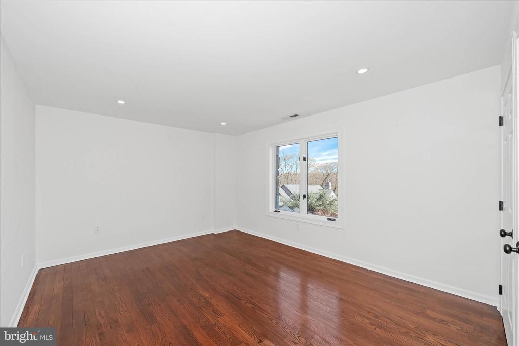 411 HIDDEN VALLEY ROAD