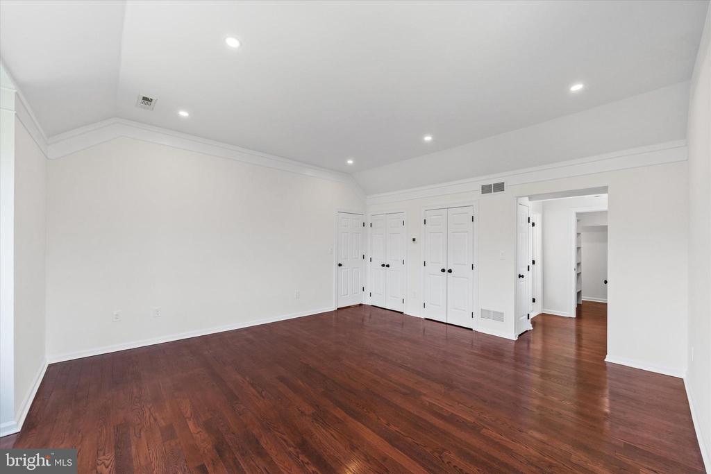 411 HIDDEN VALLEY ROAD