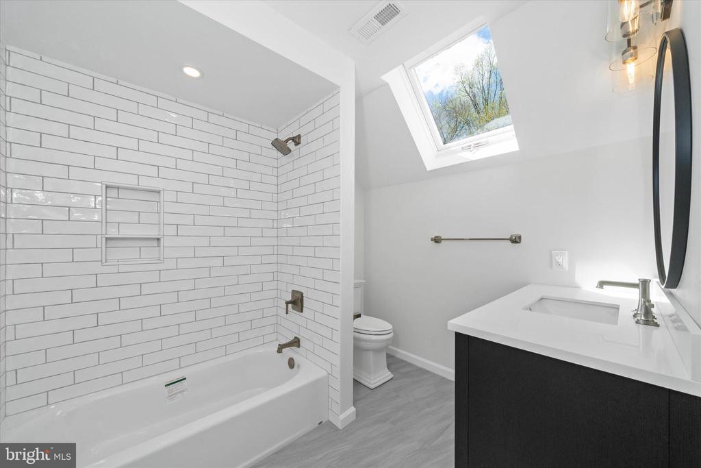 411 HIDDEN VALLEY ROAD