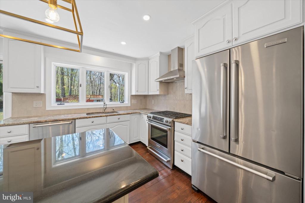 411 HIDDEN VALLEY ROAD