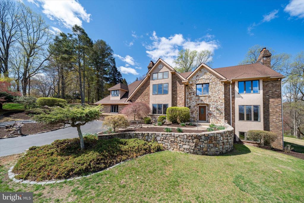 411 HIDDEN VALLEY ROAD