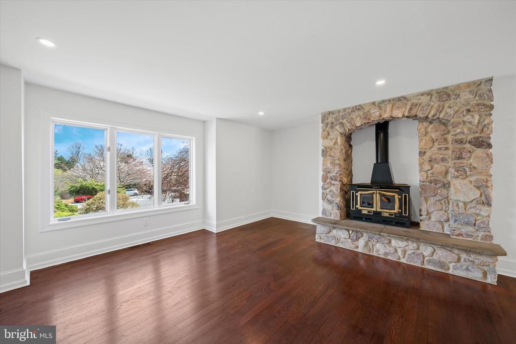 411 HIDDEN VALLEY ROAD
