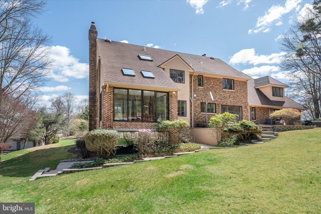 411 HIDDEN VALLEY ROAD