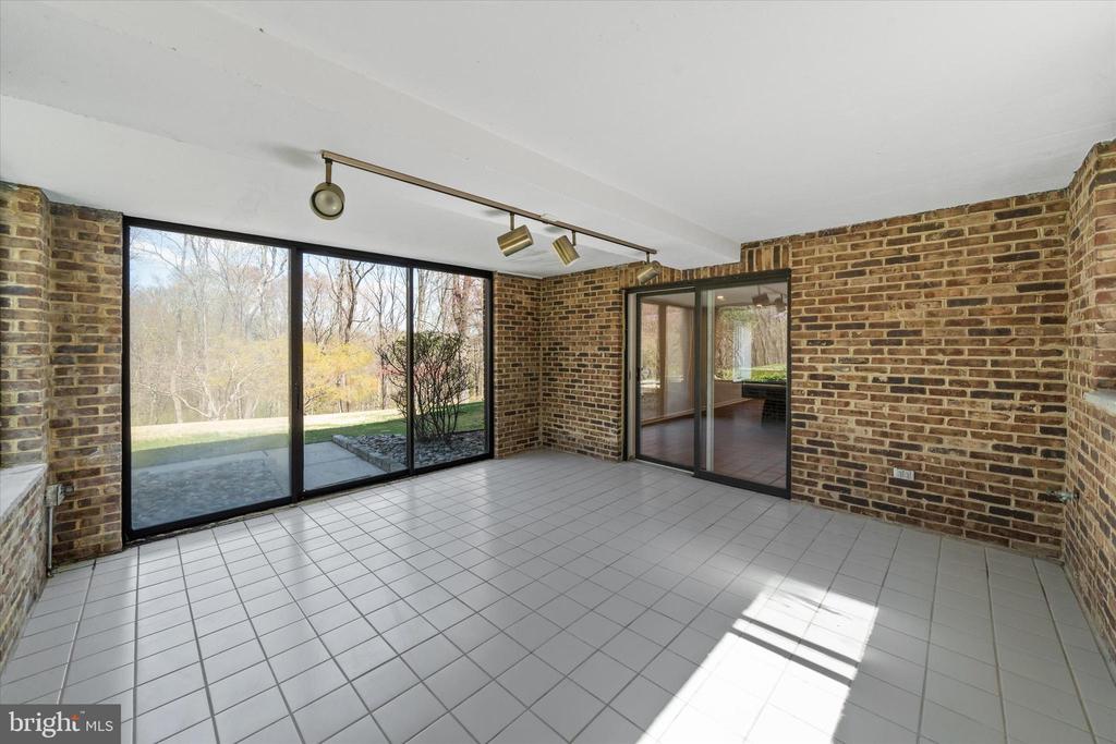 411 HIDDEN VALLEY ROAD