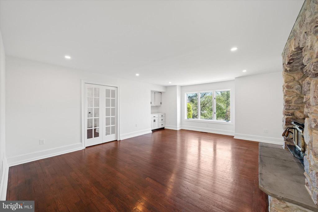 411 HIDDEN VALLEY ROAD