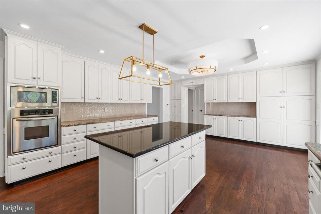 411 HIDDEN VALLEY ROAD