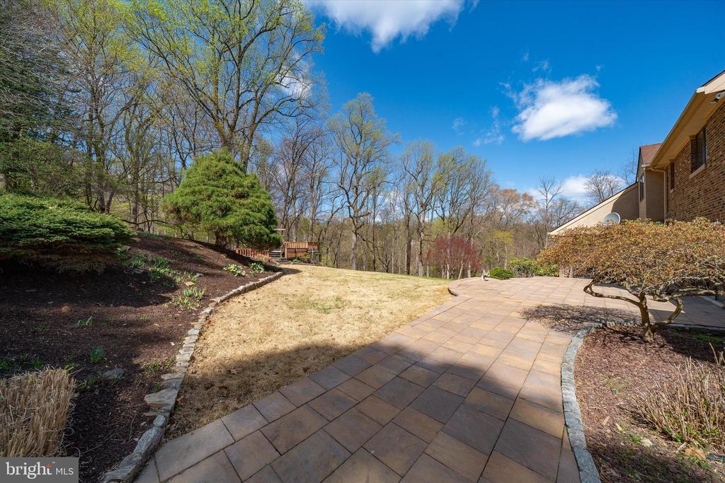 411 HIDDEN VALLEY ROAD