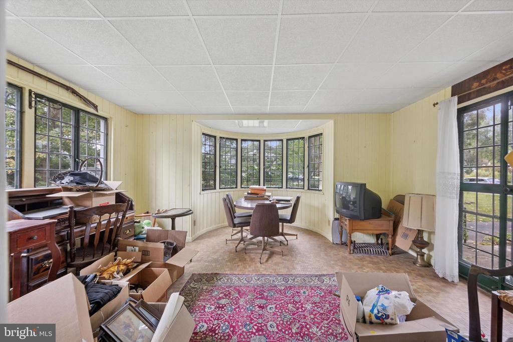 502 COUNTRY CLUB LANE