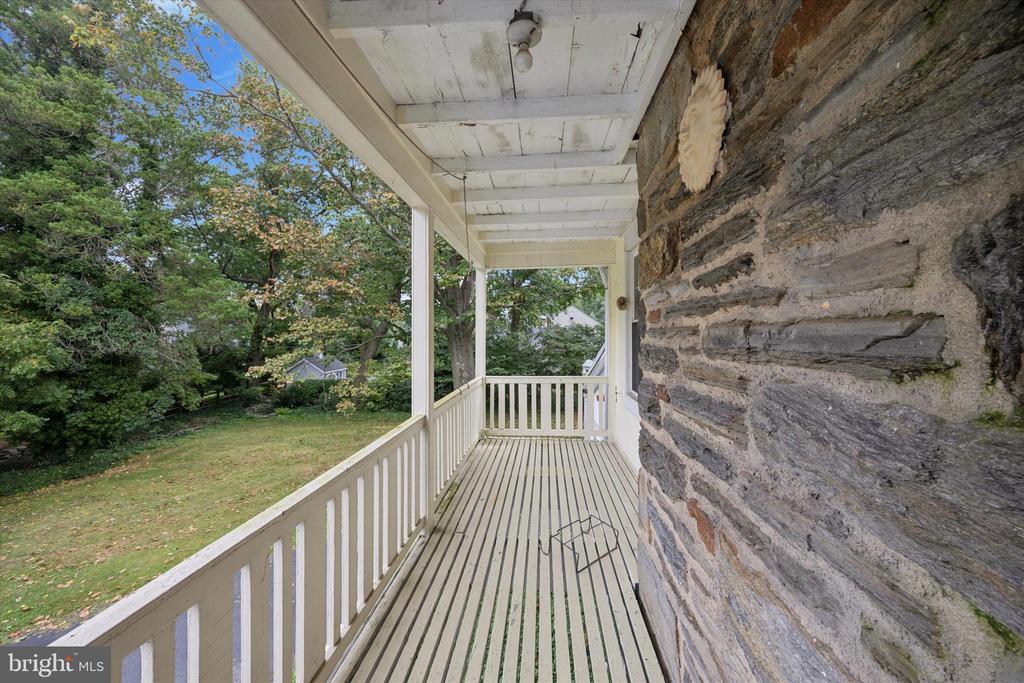 502 COUNTRY CLUB LANE