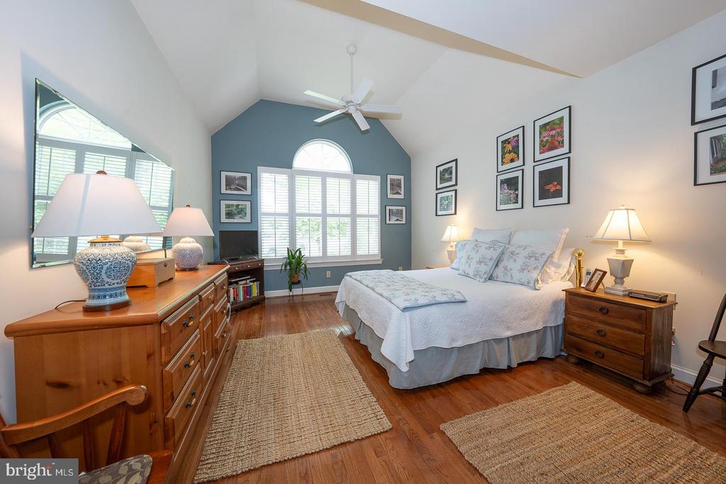725 KINCAID MILLS LANE