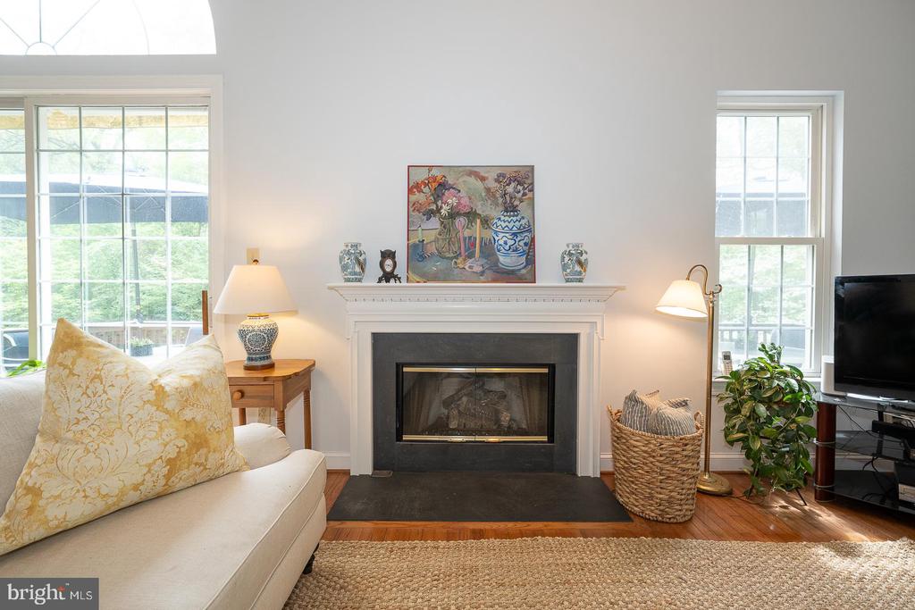 725 KINCAID MILLS LANE