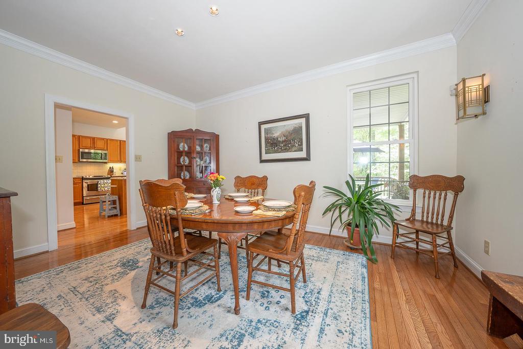 725 KINCAID MILLS LANE