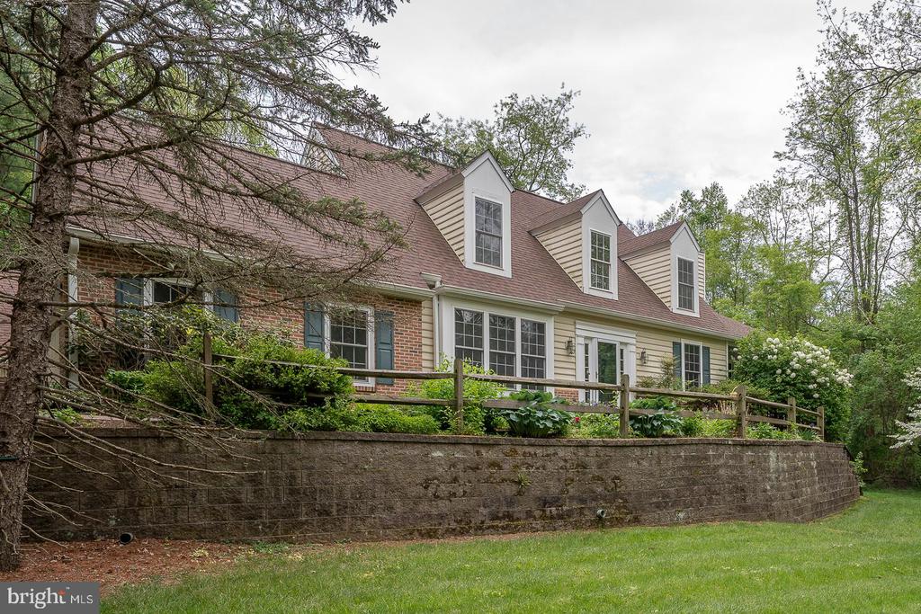 725 KINCAID MILLS LANE