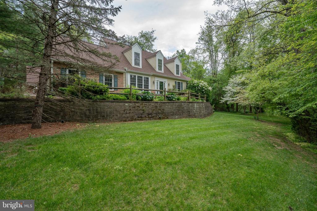 725 KINCAID MILLS LANE