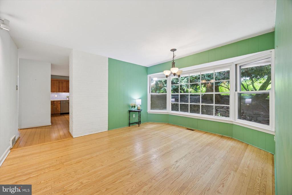 343 MICHIGAN AVENUE