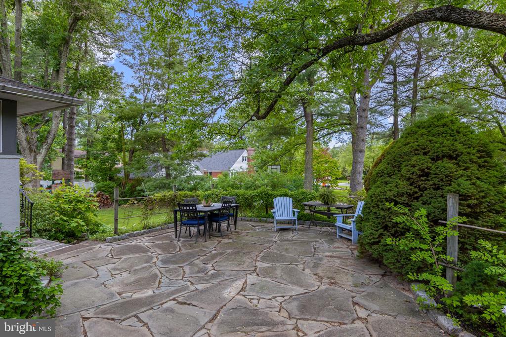 413 HAWTHORNE ROAD