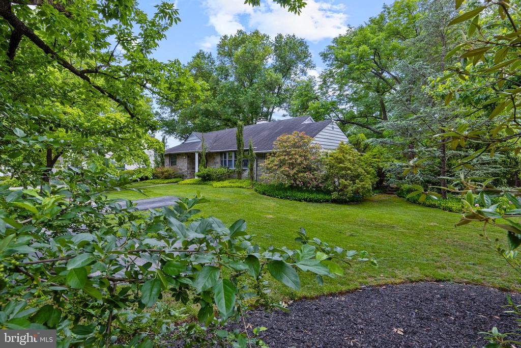 413 HAWTHORNE ROAD