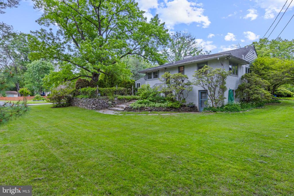 413 HAWTHORNE ROAD
