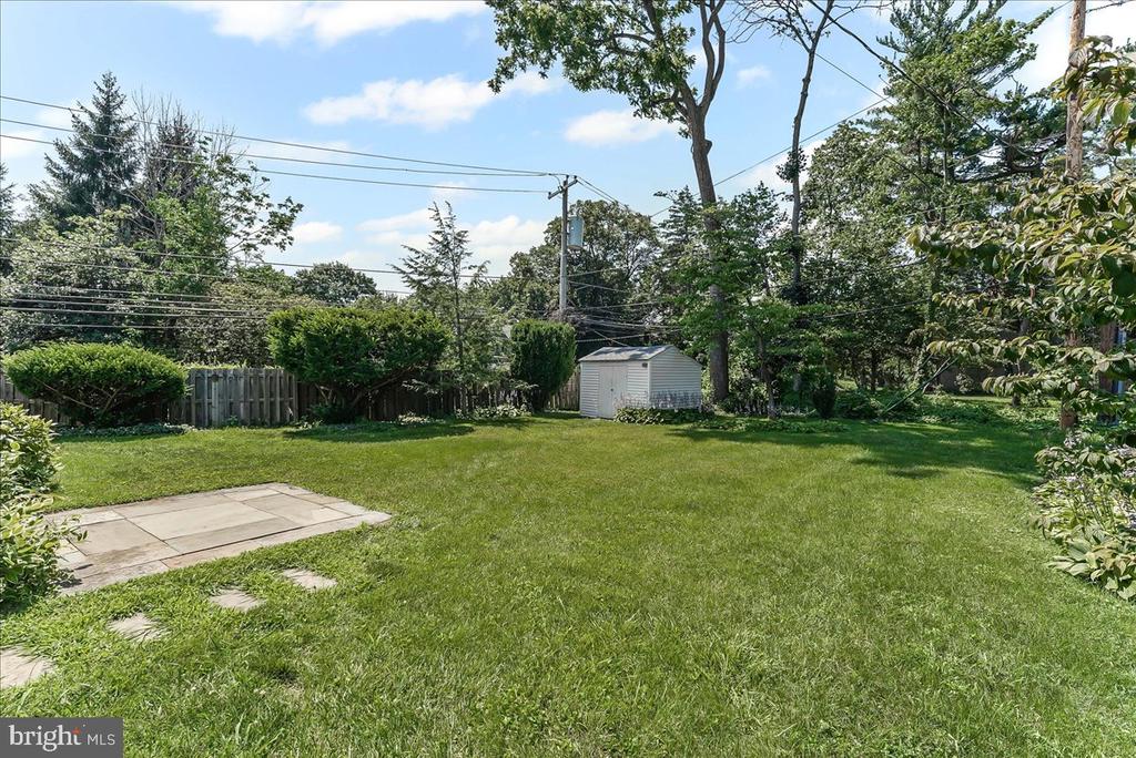 1 GREEN VALLEY ROAD