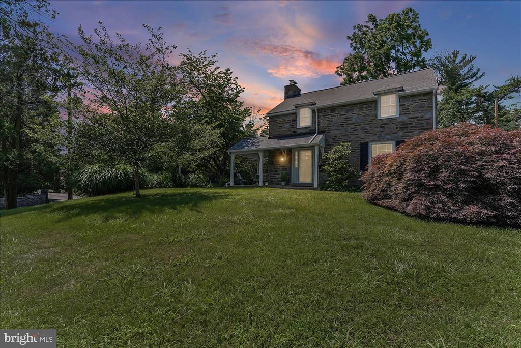 1 GREEN VALLEY ROAD