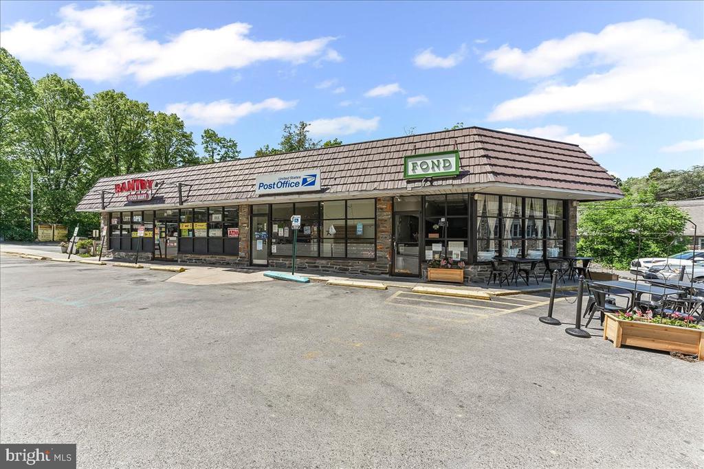 1 GREEN VALLEY ROAD