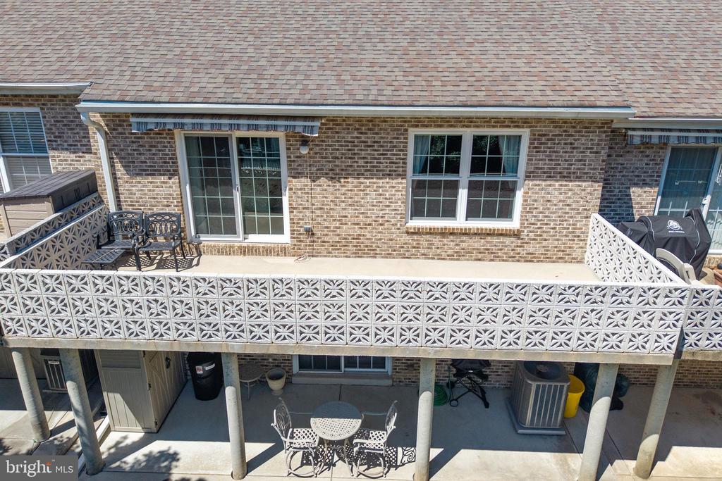 1435 COUNTRY CLUB DRIVE