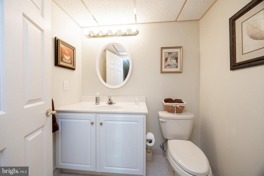 1435 COUNTRY CLUB DRIVE