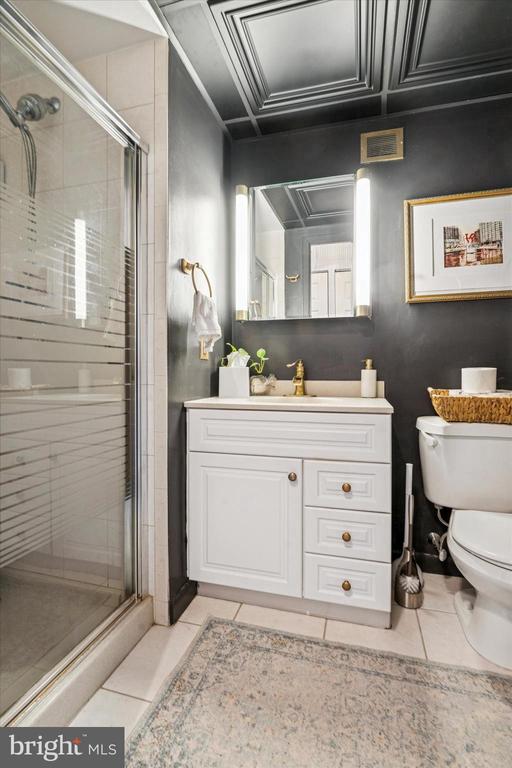 801 YALE AVENUE Unit: 921