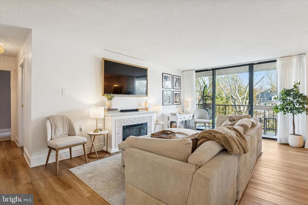 801 YALE AVENUE Unit: 921