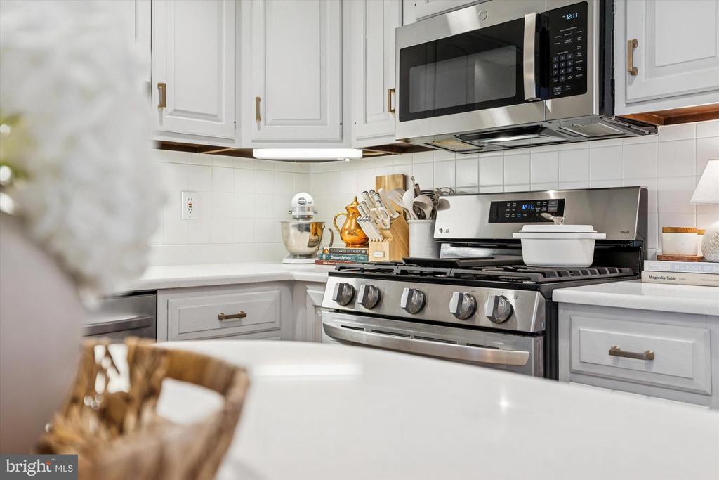 801 YALE AVENUE Unit: 921