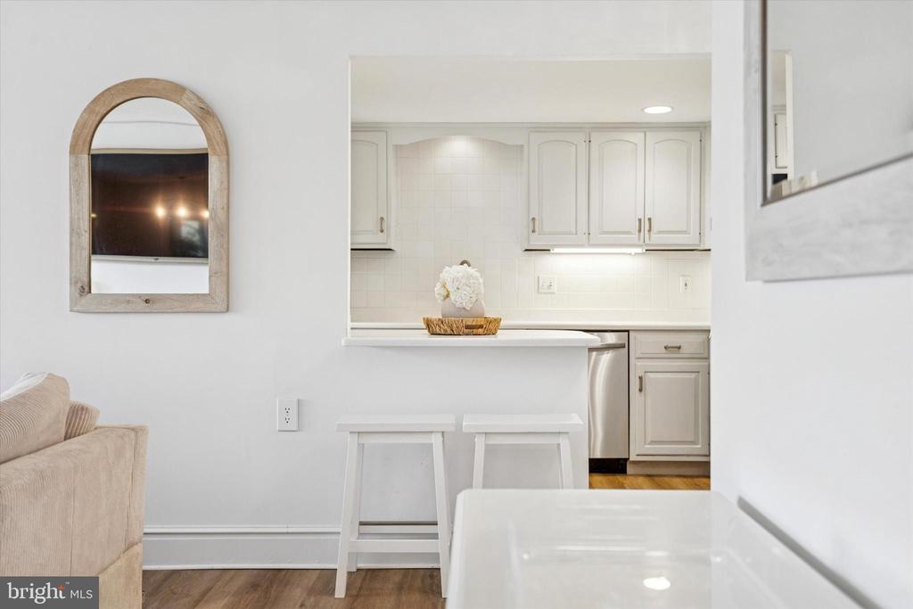 801 YALE AVENUE Unit: 921