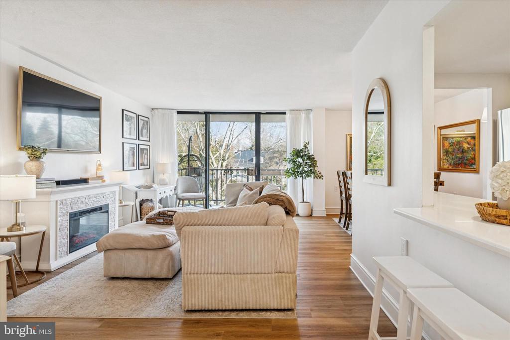 801 YALE AVENUE Unit: 921