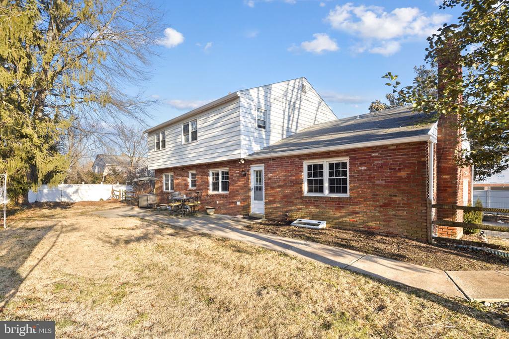 306 S PROVIDENCE ROAD