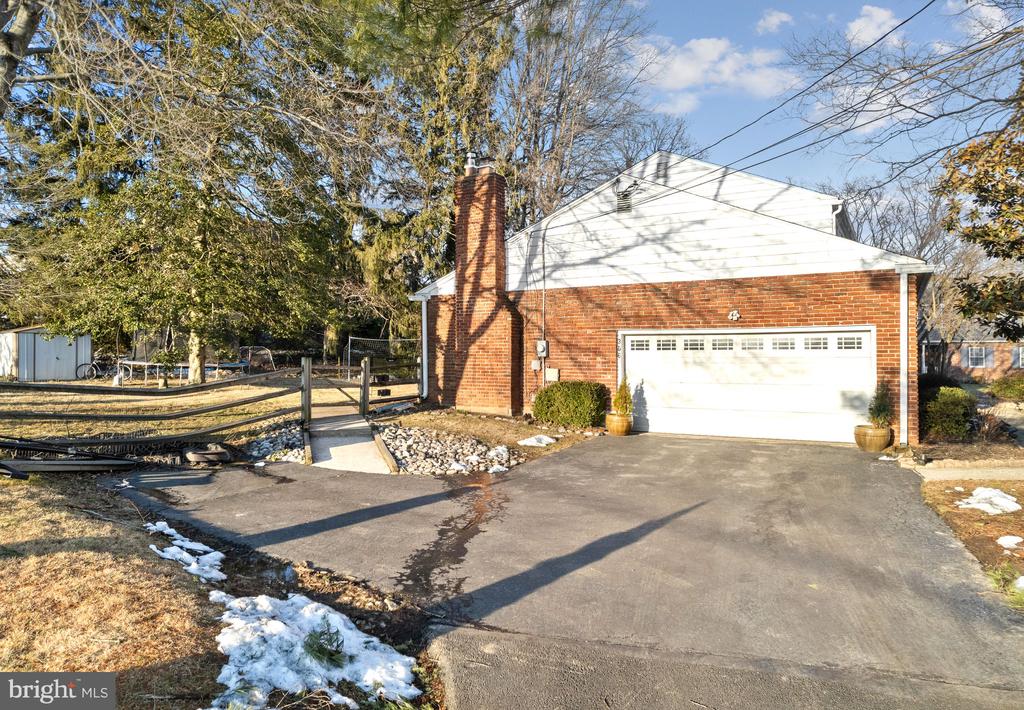 306 S PROVIDENCE ROAD