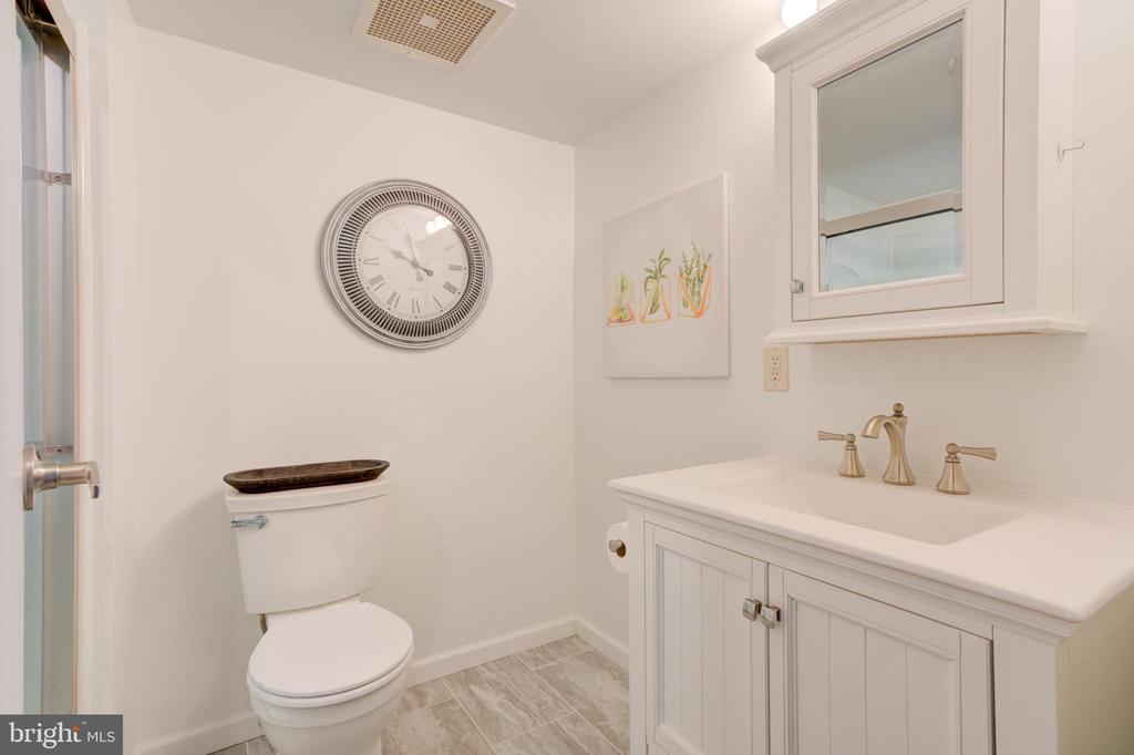 700 AVONDALE ROAD Unit: 6E
