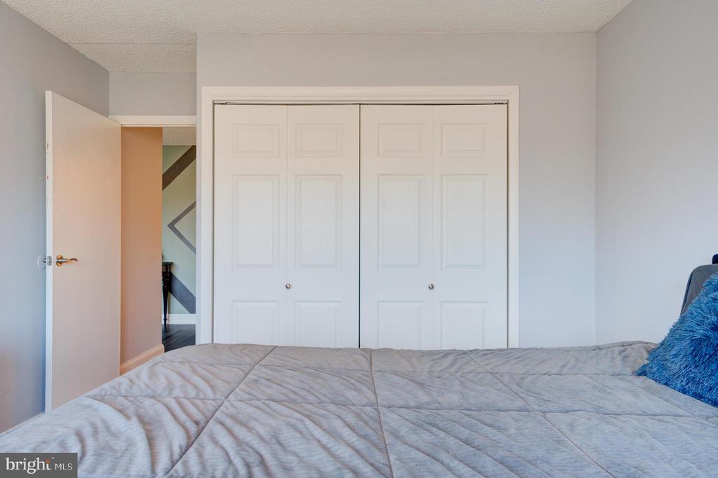 700 AVONDALE ROAD Unit: 6E