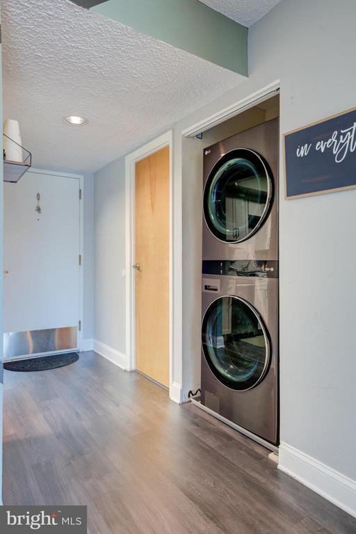 700 AVONDALE ROAD Unit: 6E