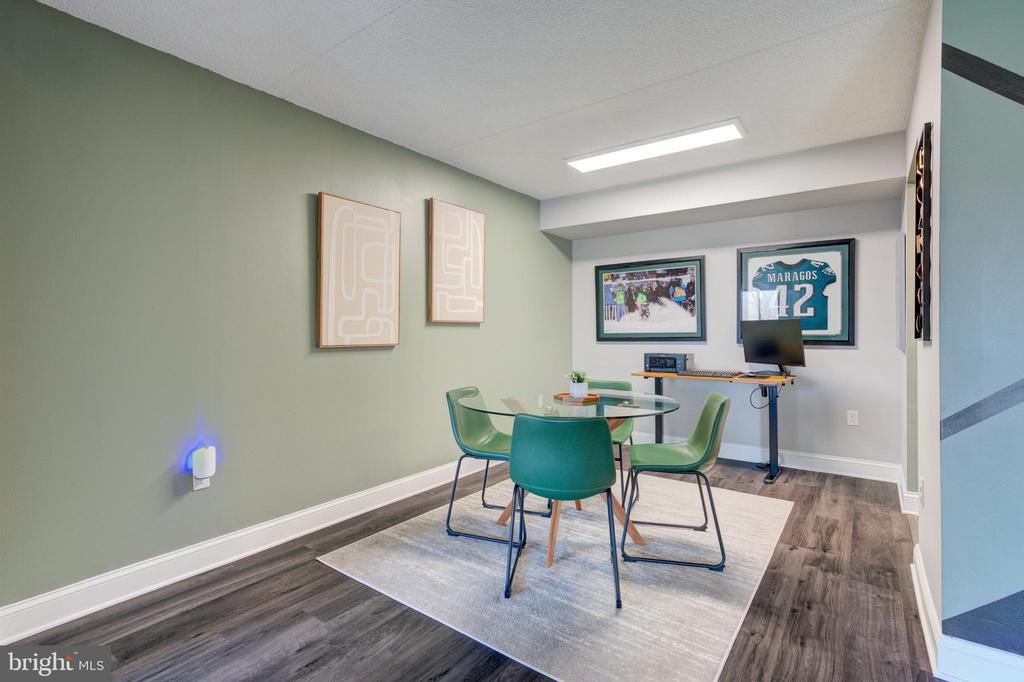 700 AVONDALE ROAD Unit: 6E