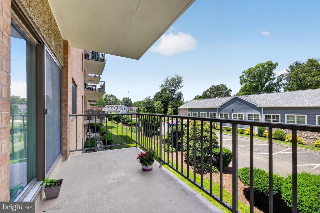 501 N PROVIDENCE ROAD Unit: 207